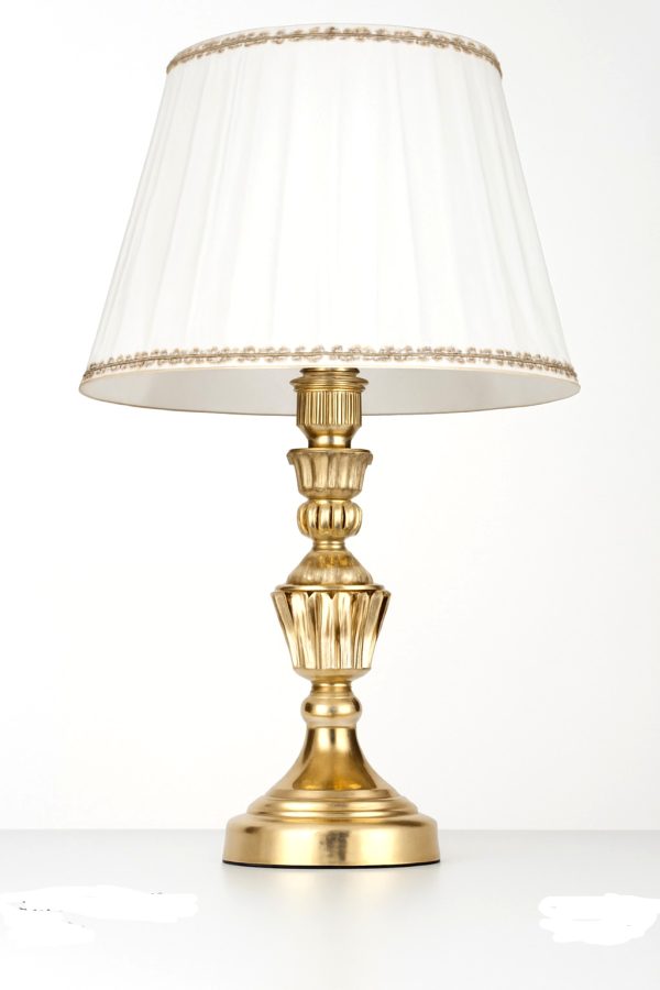 Elegant Table Lamp – Modern Decorative Light for Living Room, Bedroom, and Office